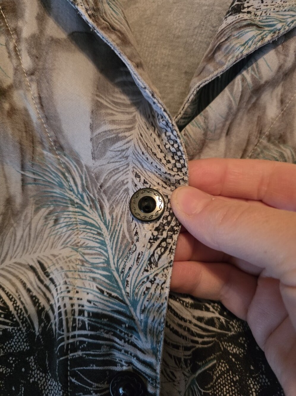 Tianello Vintage Feather Print Button Up Size L Made In The USA - Picture 5 of 10